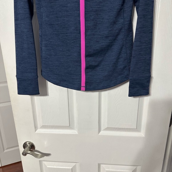 Women’s Under Armour Cold Gear Fitted Athletic Top - Picture 3 of 15